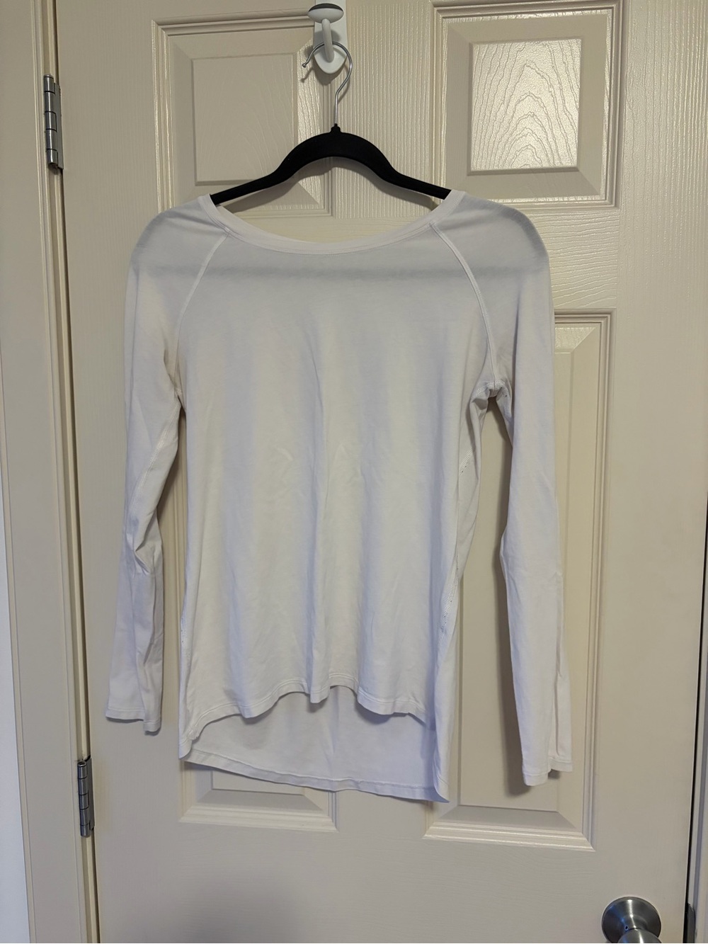 🐢 LULULEMON - White Small Long Sleeve - FLAW
